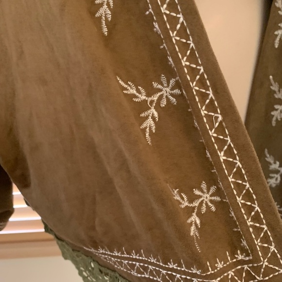 POL suede and lace brown embroidered cardigan - Picture 5 of 6